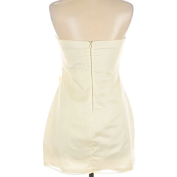 Zara Cream Strapless Dress with Floral Details - Picture 2 of 3